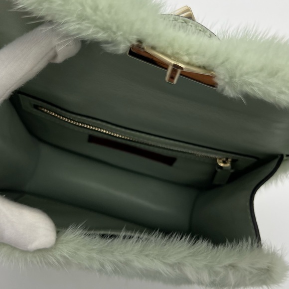 ❌SOLD❌Authentic Valentino Garavani rockstud Mink Fur chain shoulder bag - Picture 16 of 16